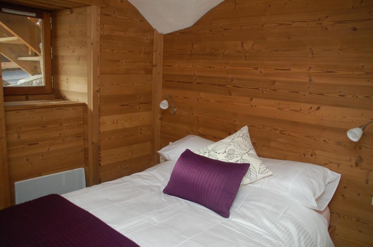 Two Bedroom Apartment La Voute, Chandon Near Meribel - Sleeps 4 Adults Or 2 Adults And 3 Children Les Allues ภายนอก รูปภาพ
