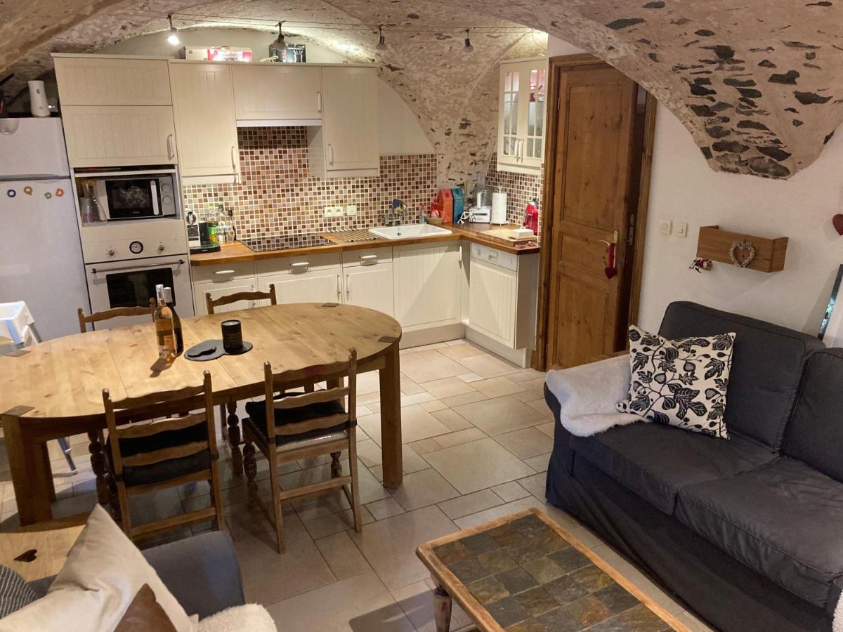 Two Bedroom Apartment La Voute, Chandon Near Meribel - Sleeps 4 Adults Or 2 Adults And 3 Children Les Allues ภายนอก รูปภาพ